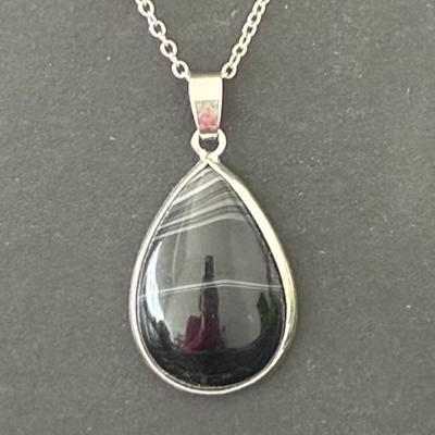 ONYX PENDENTIF 2