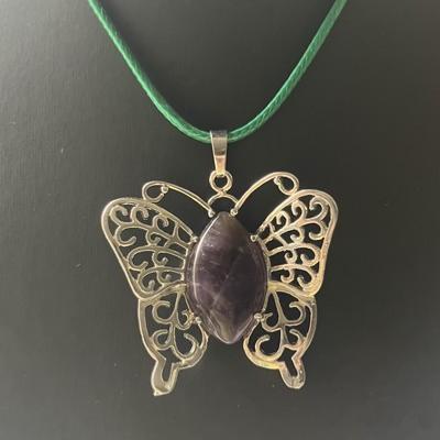 AMETHYSTE PAPILLON PENDENTIF