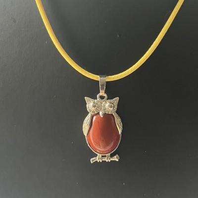 JASPE ROUGE CHOUETTE PENDENTIF