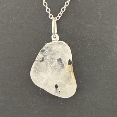 QUARTZ TOURMALINE PENDENTIF 9