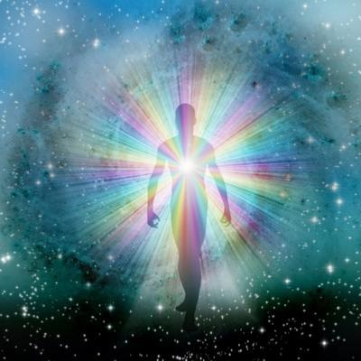 Aura de Couleur Bleue : Signification et Explication en nergtique pour Dvelopper  - Thomas Mdium