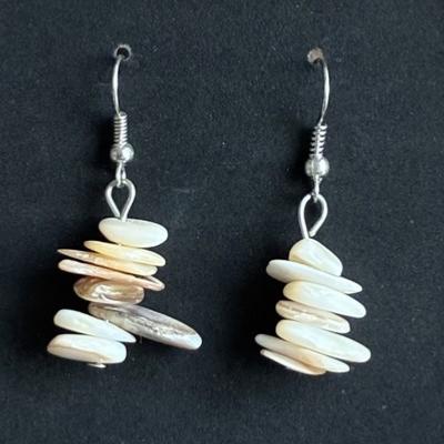 NACRE BOUCLES D OREILLE