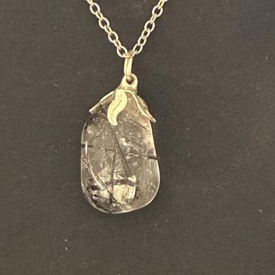 QUARTZ TOURMALINE PENDENTIF 4