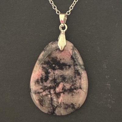 RHODONITE PENDENTIF 8