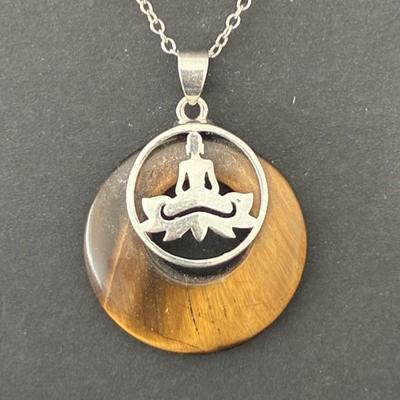 OEIL DU TIGRE PENDENTIF BOUDDHA