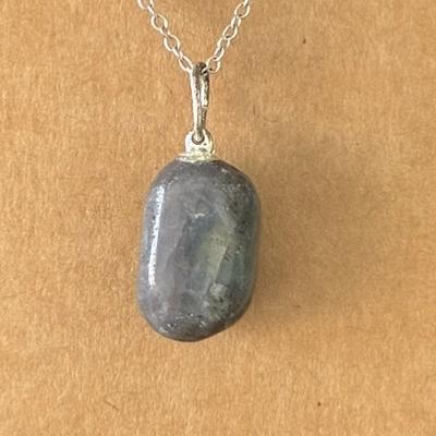 SAPHIR PENDENTIF 4