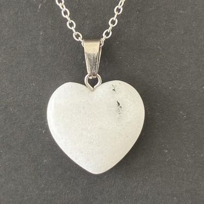QUARTZ BLANC LAITEUX PENDENTIF 