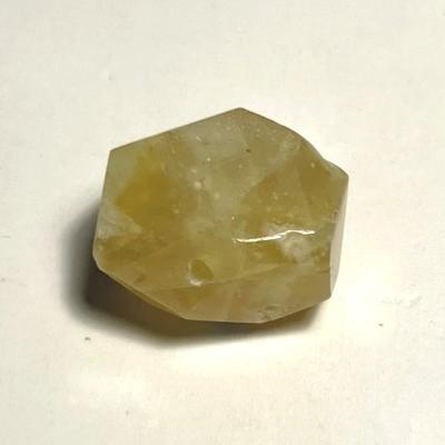 OPALE JAUNE PIERRE