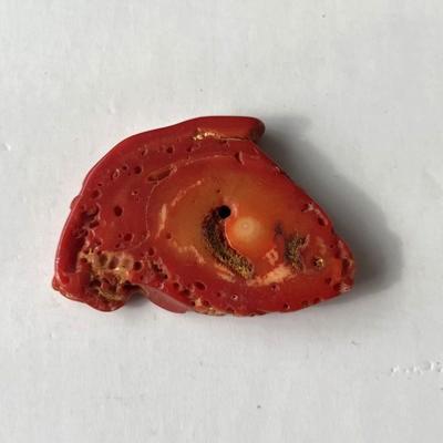 CORAIL ROUGE PIERRE
