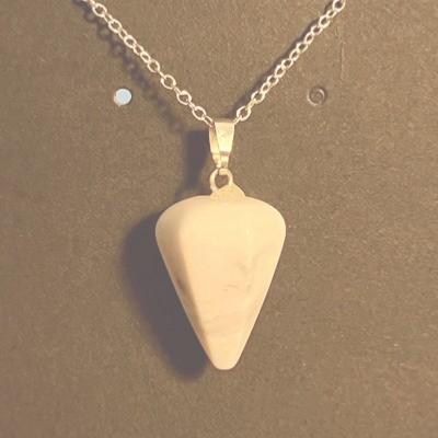 HOWLITE PENDENTIF