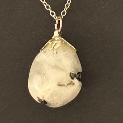 PIERRE DE LUNE BLANCHE PENDENTIF 3