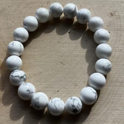 HOWLITE BRACELET 10 MM