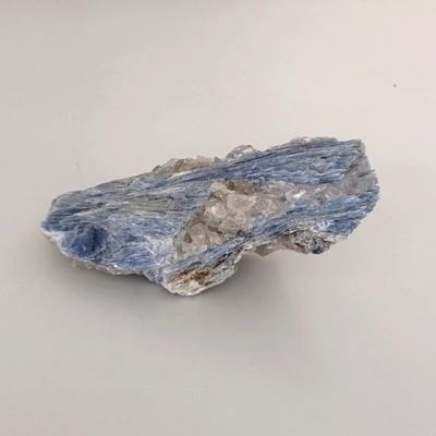 CYANITE KYANITE BRUTE XL