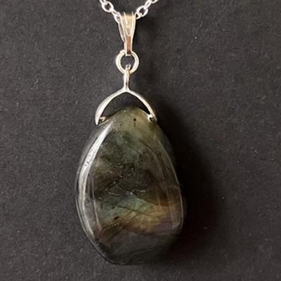 LABRADORITE PENDENTIF