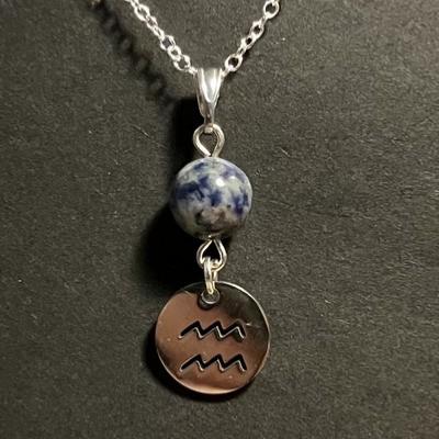 PENDENTIF SIGNE VERSEAU