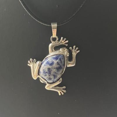 SODALITE GRENOUILLE PENDENTIF